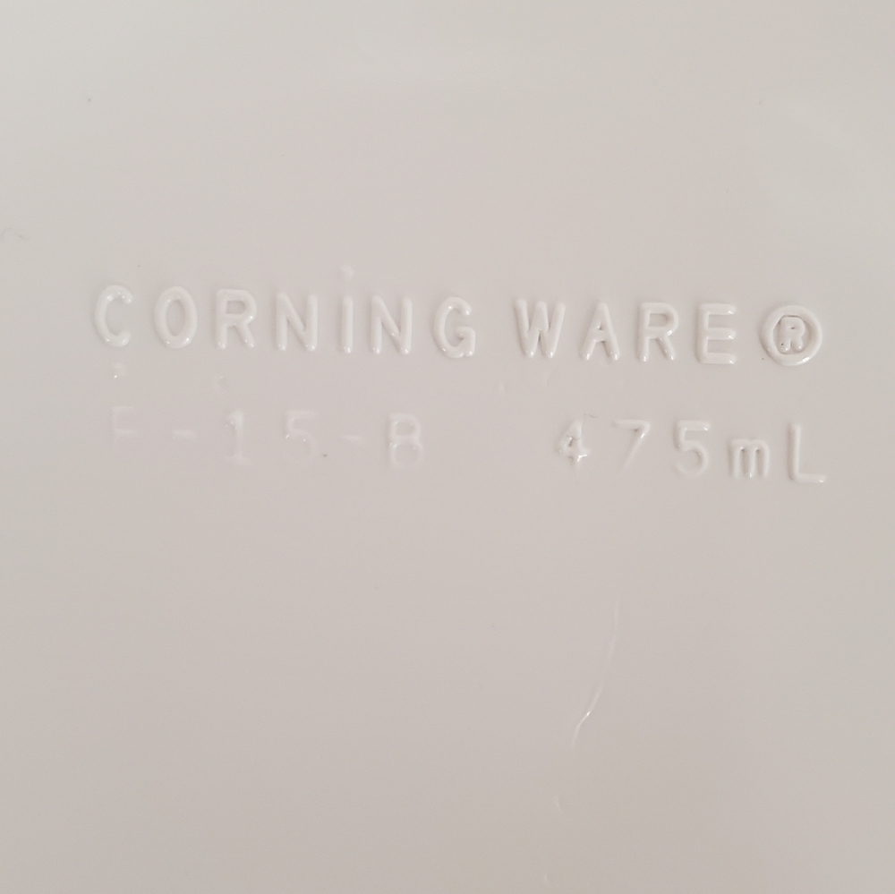 Vntg Corning Ware French White F-15-B casserole dish. 475 mL - Picture 4 of 7